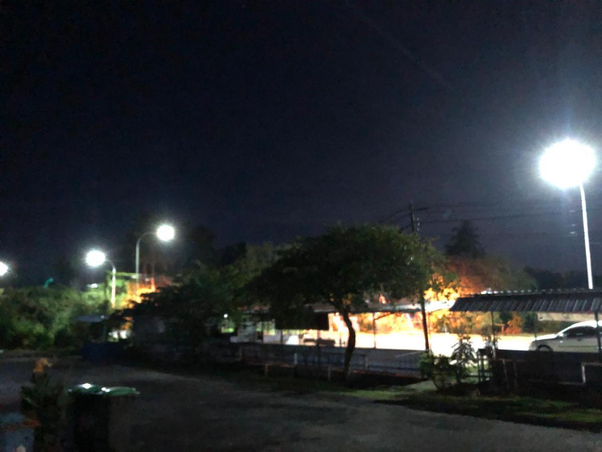 Fateh Homestay Arau Esterno foto